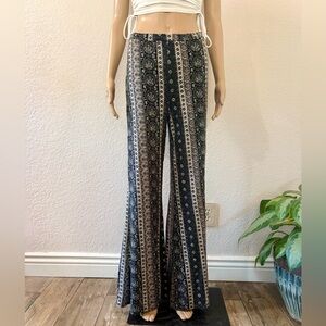 ABERCROMBIE & FITCH Navy Blue & White Boho Patterned Flare Pants - NWOT